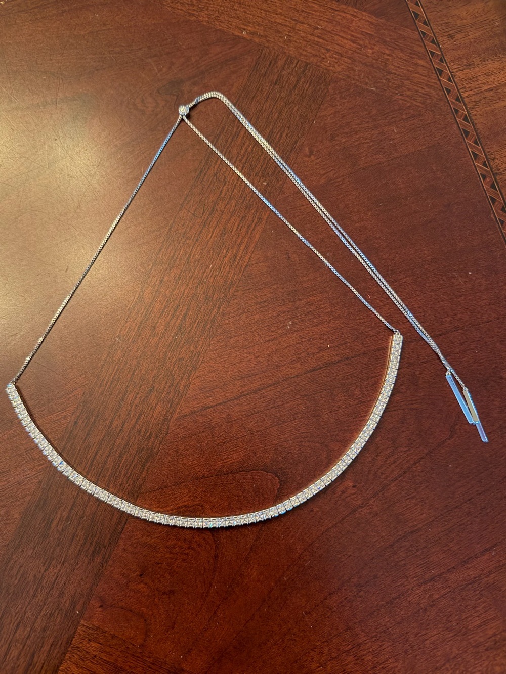 Henri Bendel Luxe Princess Cut Crystals Silver Slider Sparkling Necklace in EUC